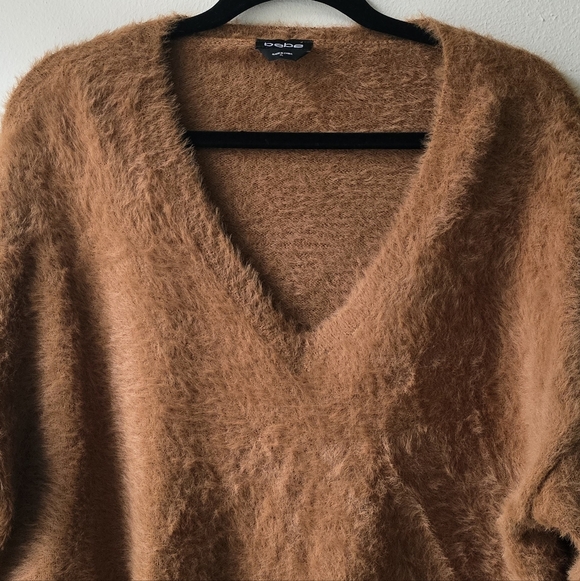 Bebe & Old Navy Tan Sweater Bundle 2 For 1 Fuzzy Sweaters - Picture 12 of 12